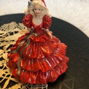 Collectors Series 1996 Barbie Keepsake Christmas Ornament